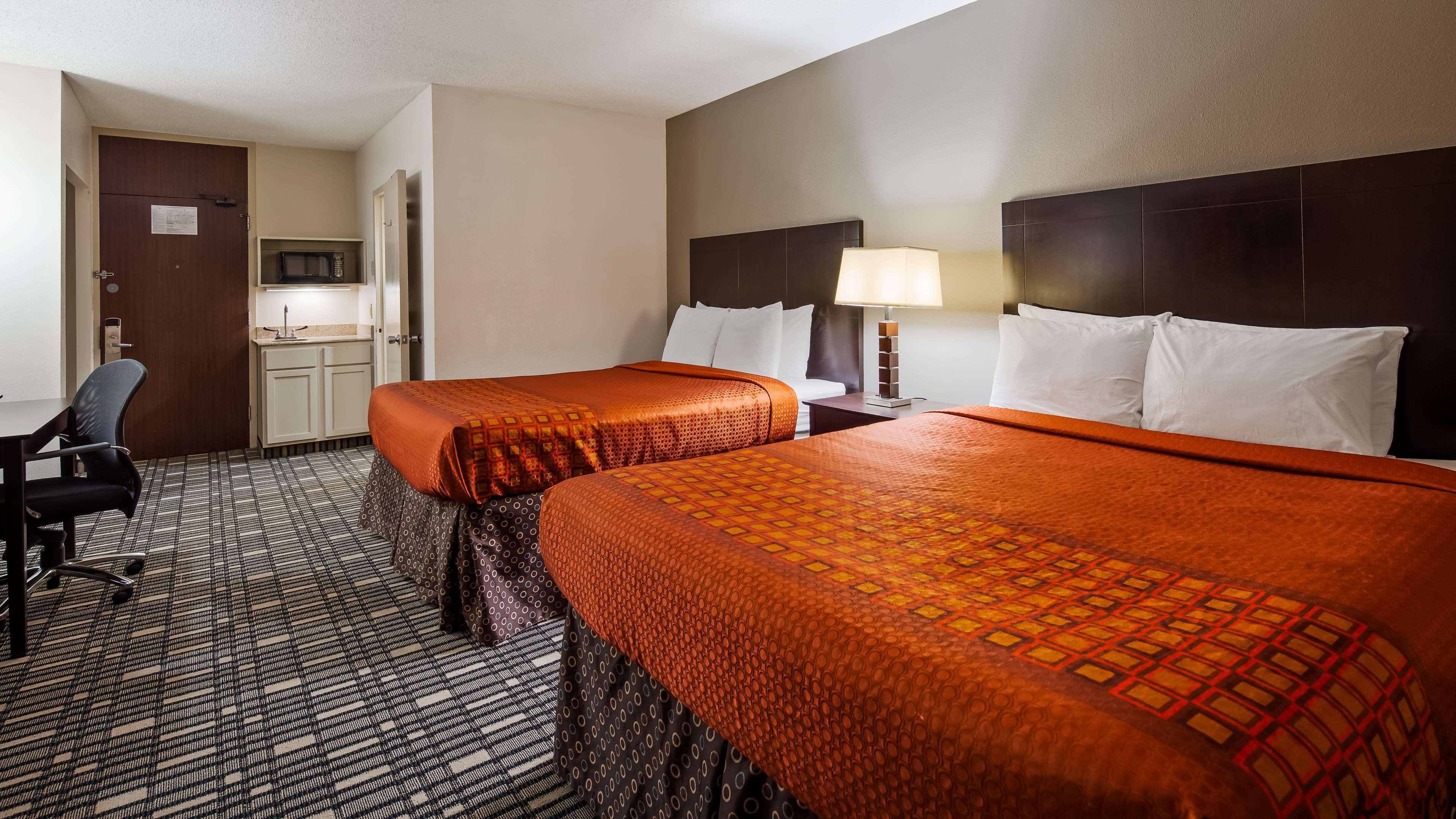 Best Western Plus Harrisburg East Inn&Suites Exterior foto