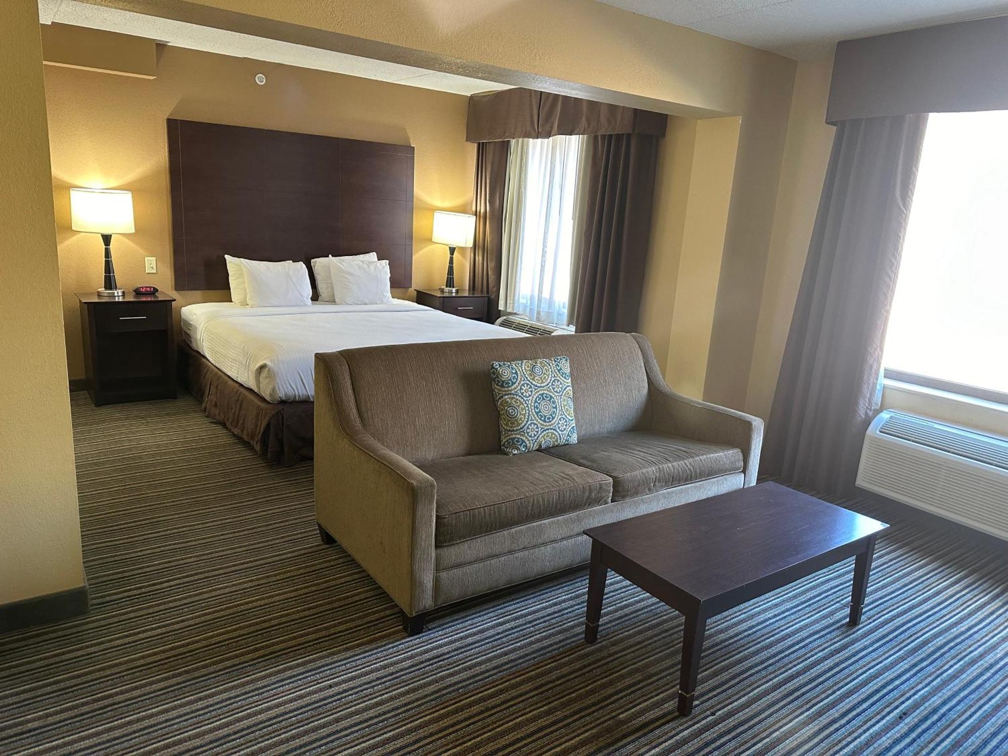 Best Western Plus Harrisburg East Inn&Suites Exterior foto