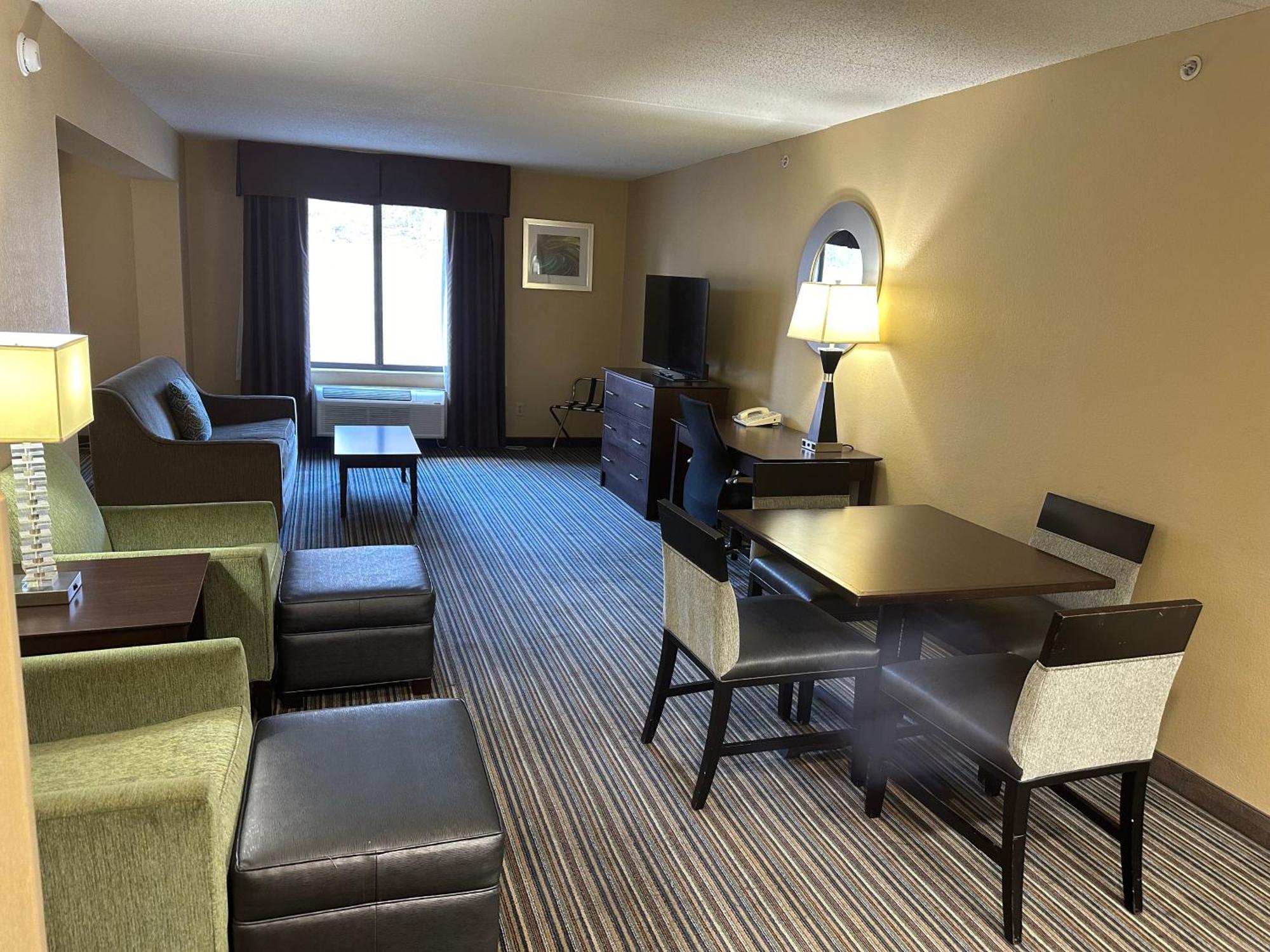 Best Western Plus Harrisburg East Inn&Suites Exterior foto