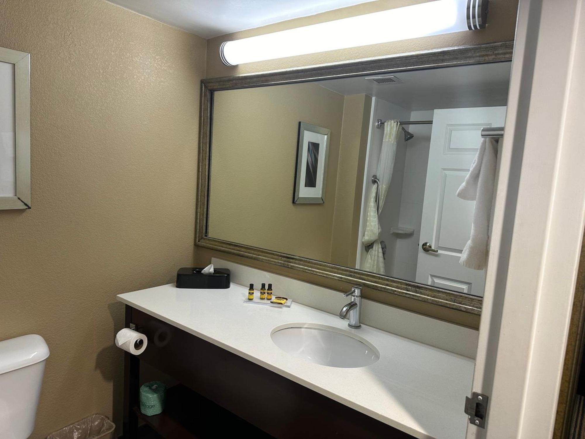 Best Western Plus Harrisburg East Inn&Suites Exterior foto