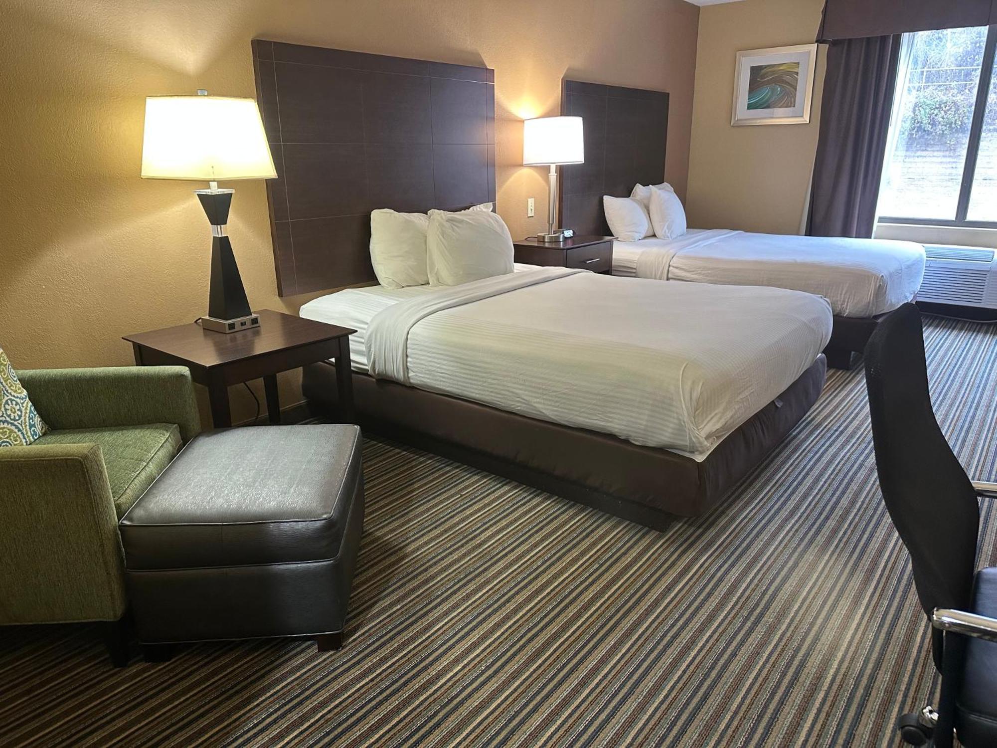 Best Western Plus Harrisburg East Inn&Suites Exterior foto