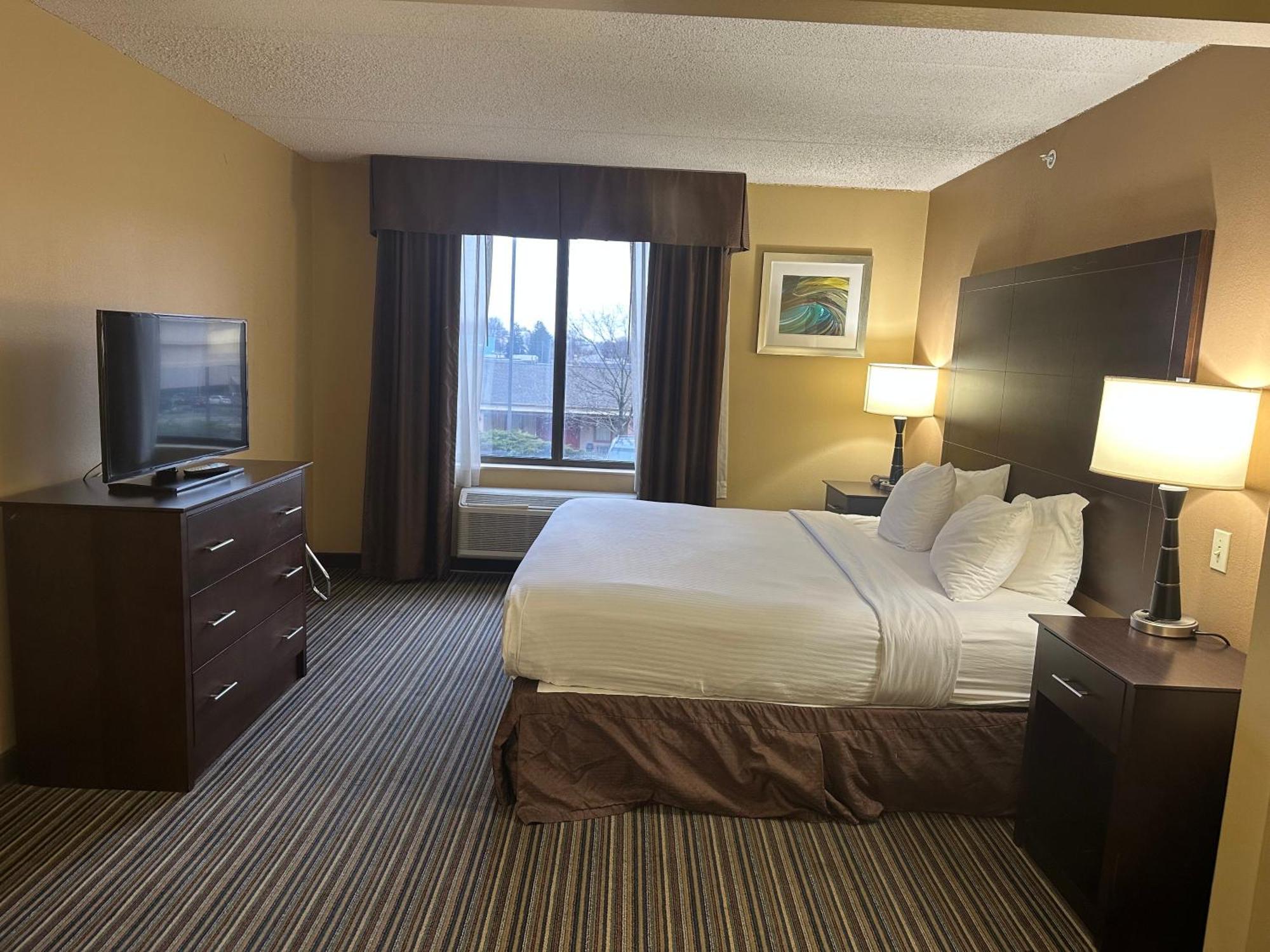 Best Western Plus Harrisburg East Inn&Suites Exterior foto